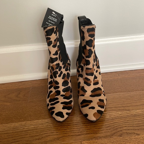 Aquatalia leather/fur boots. Size 5 1/2. New with tags attached. Made in Italy. - Picture 1 of 5